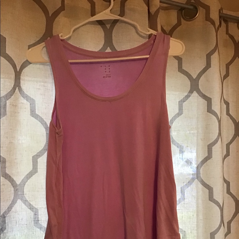Lavender tank top. Size medium.